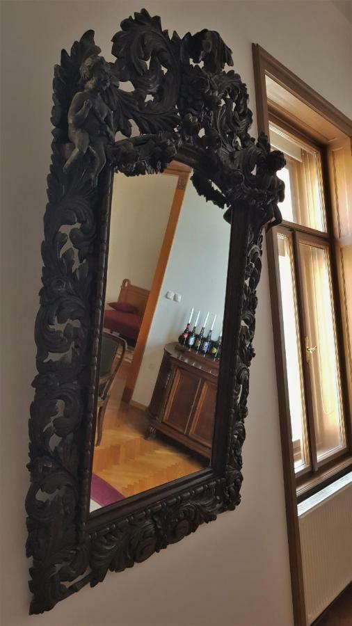 Luxury Apartment In The Heart Of Varazdin Exterior photo