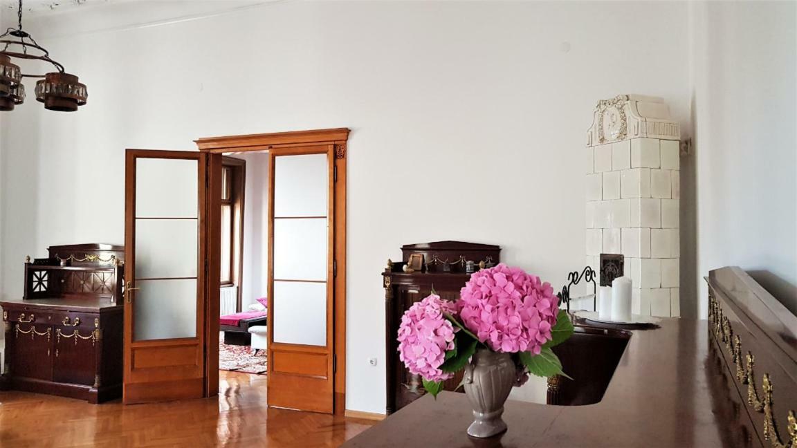Luxury Apartment In The Heart Of Varazdin Exterior photo