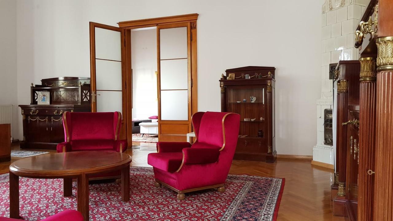 Luxury Apartment In The Heart Of Varazdin Exterior photo